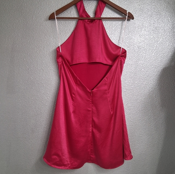 Elliatt Zinnia Fuschia Mini Halter Dress    Size L - Picture 10 of 13